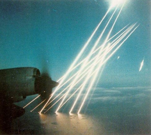 MIRVs of a C-4 Trident I missile launched from the SSBN-657 submarine USS Francis Scott Key. Photograph taken from a P-3 Orion.