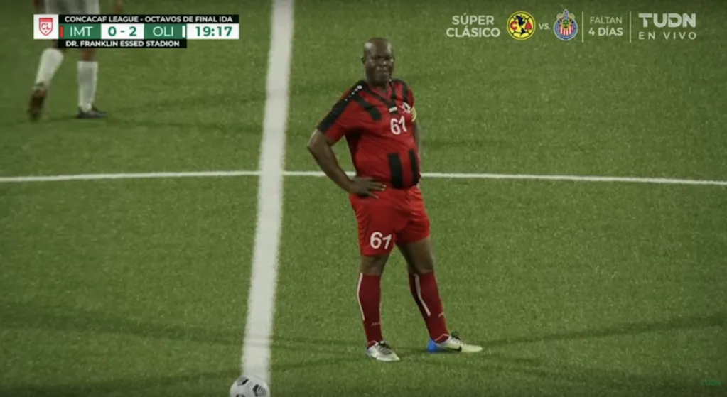 Wapres Suriname Ronnie Brunswijk Jadi Pemain Sepakbola Profesional Tertua Sedunia Langgar Aturan Concacaf