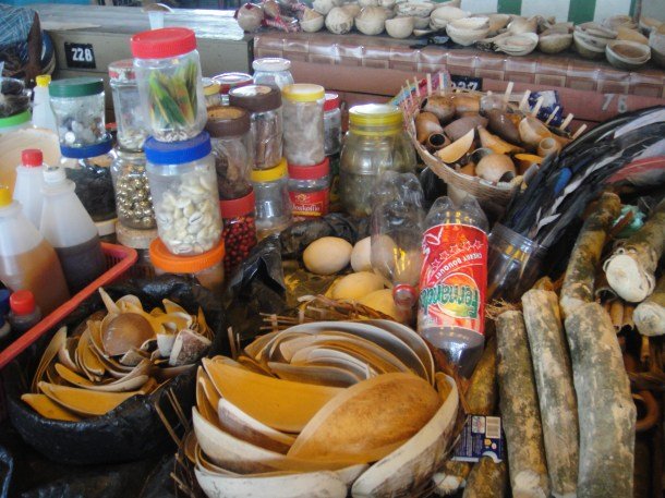 suriname-paramaribo (13) Voodoo market in Paramaribo, Suriname