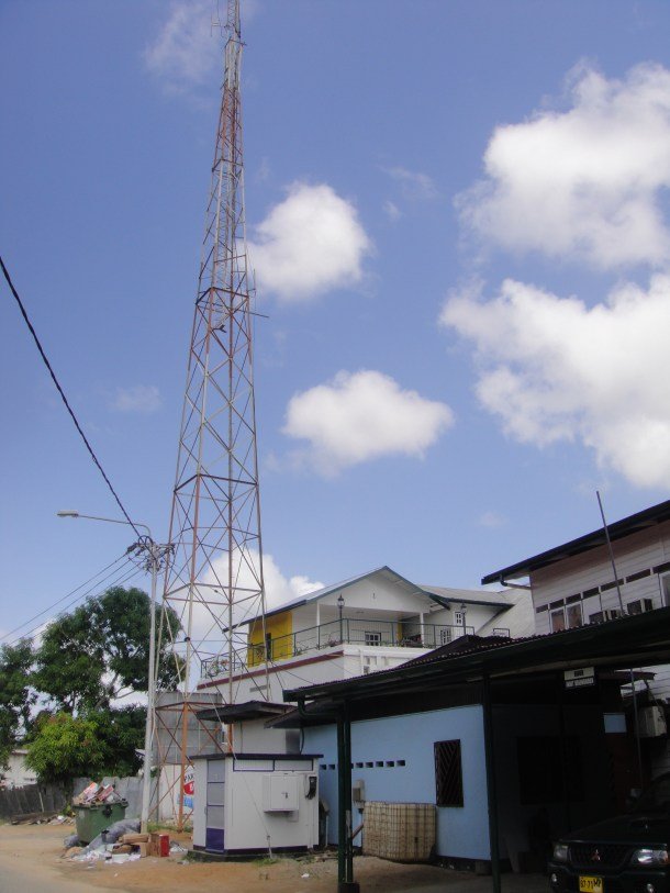 suriname-paramaribo (8) Unsecured Communications site in Paramaribo, Suriname